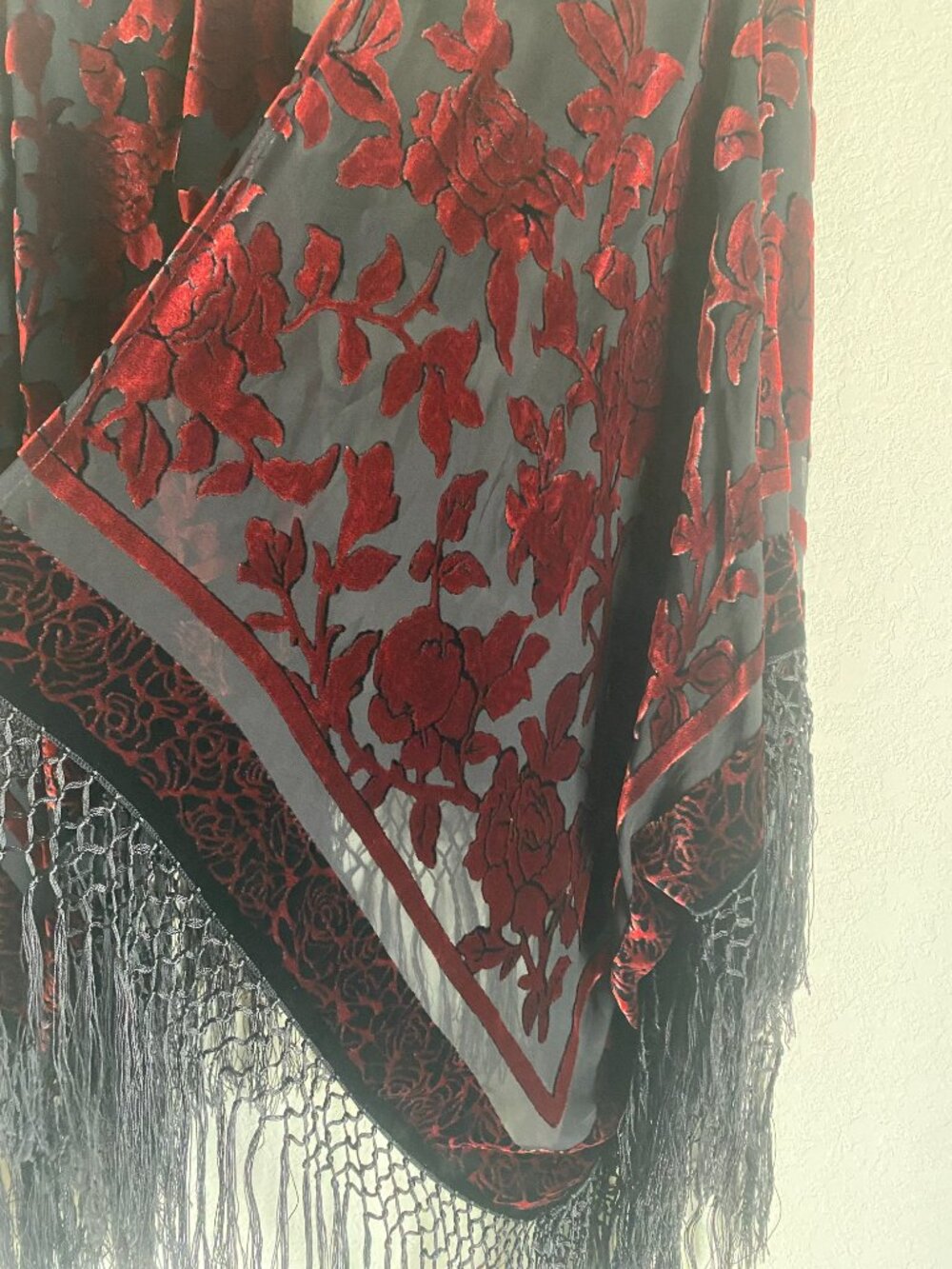 Silk Gothic Romantic Burgundy Red Velvet Floral Sheer Shawl Wrap Macrame Fringe - Picture 3 of 10
